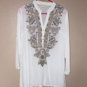 Anthropologie Luna Moon White Blouse with Embroidery